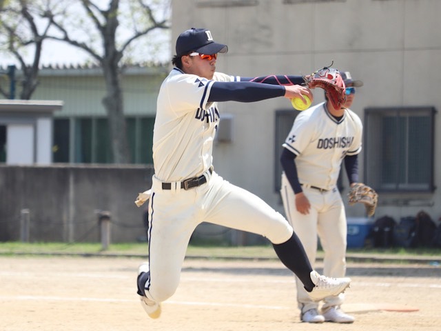 【ソフトボール部男子】大量得点で大阪公立大に勝利