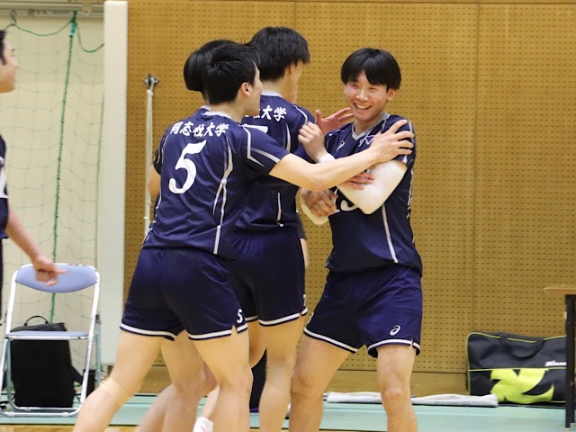 【バレーボール部男子】フルセットの激闘を制し2連勝を果たす