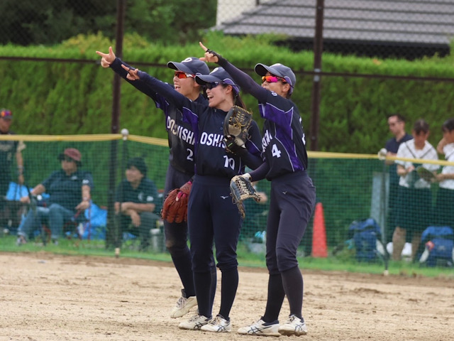 【ソフトボール部女子】秋季リーグ開幕戦を制す