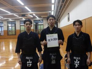 【剣道部】「進」んで「取」り組み、「果敢」に攻める