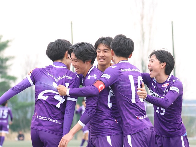 【サッカー部男子】京都橘大に快勝し、決勝進出